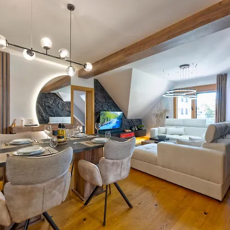 Starlux Centar アパート ズラティボール